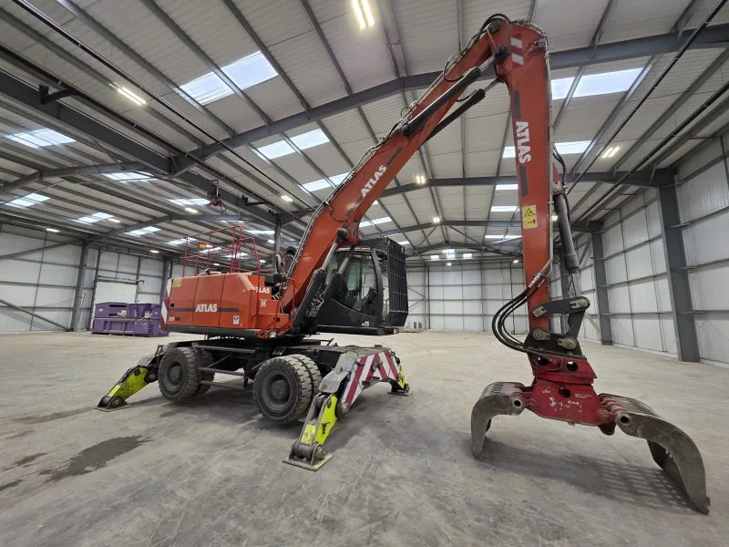 Atlas 250 MH Material Handler Atlas 250 MH Material Handler - solid waste sorting handler, industrial scrap loading machinery, wheeled refuse handling crane