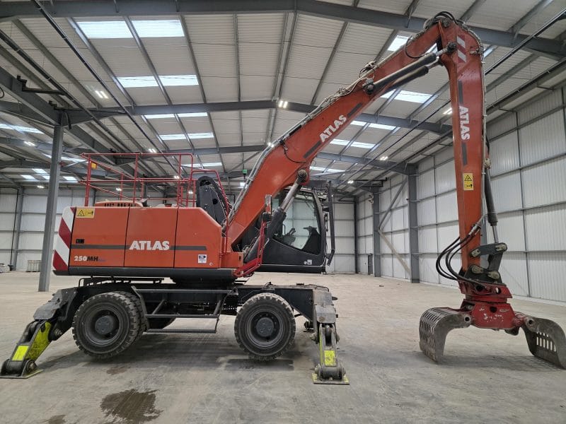 Atlas 250 MH Material Handler