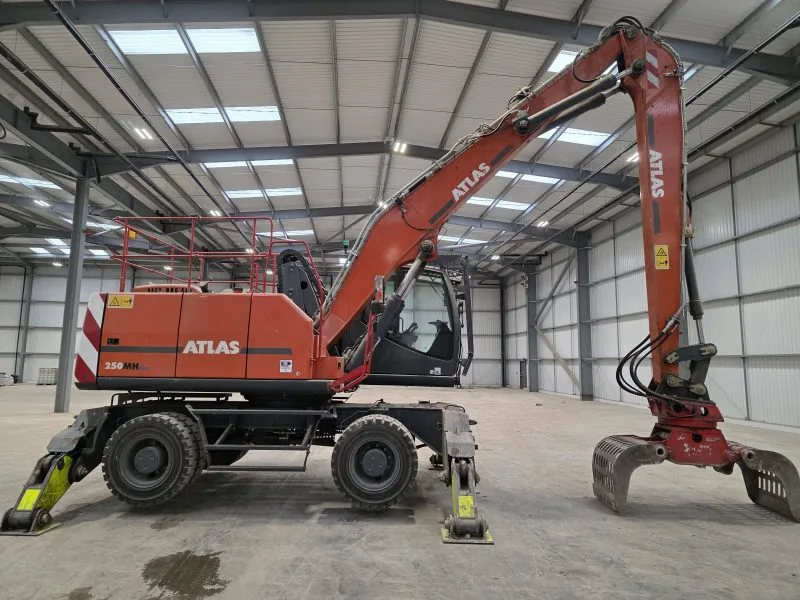 Atlas 250 MH Material Handler Atlas 250 MH Material Handler - skip waste processing excavator, material handling grab machinery, high view sorting crane