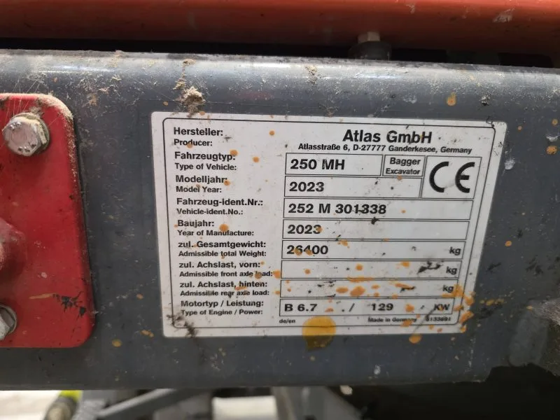 Atlas 250 MH Material Handler Atlas 250 MH Material Handler - bulk waste sorting crane, high view cabin excavator, scrap metal handling line