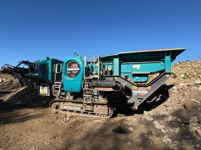 Powerscreen Metrotrak tracked jaw crusher for recycling and demolition under refurbishment - compact mobile stone crusher, quarry processing plant
