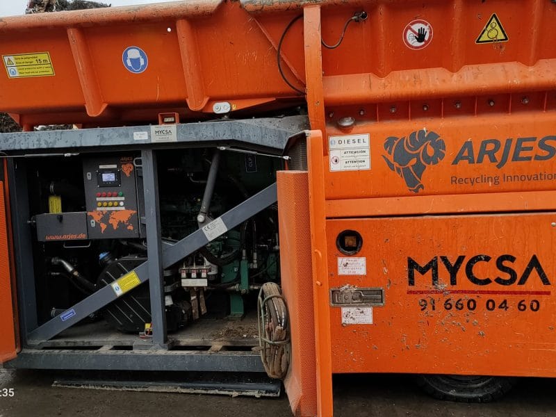 Arjes VZ 750 D twin shaft slow speed shredder for wood waste and recycling - compact dual shaft primary, mobile skip waste shredding unit
