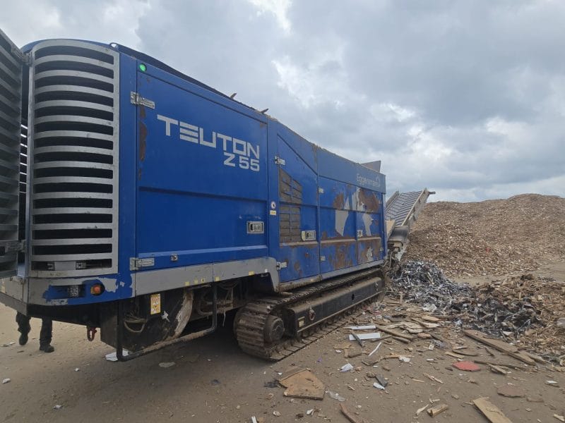 Hammel VB 950 DK — Used Hammel VB 950 DK slow speed shredder for sale — 2021 dual shaft recycling shredder for wood waste and C&D processing Hammel VB 950 DK — Used Hammel VB 950 DK slow speed shredder for sale — 2021 dual shaft recycling shredder for wood waste and C&D processing